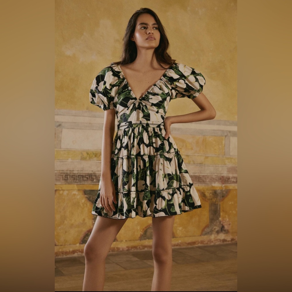 Agua by Agua Bendita Black Manzanilla Tiered Floral Mini Dress size M NWT